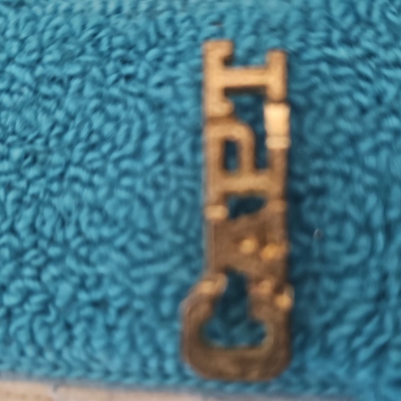 Bundle Of Gold Letterman Medals: Captain, 2 Gold Bars & a Wrestling Medal - Picture 6 of 7